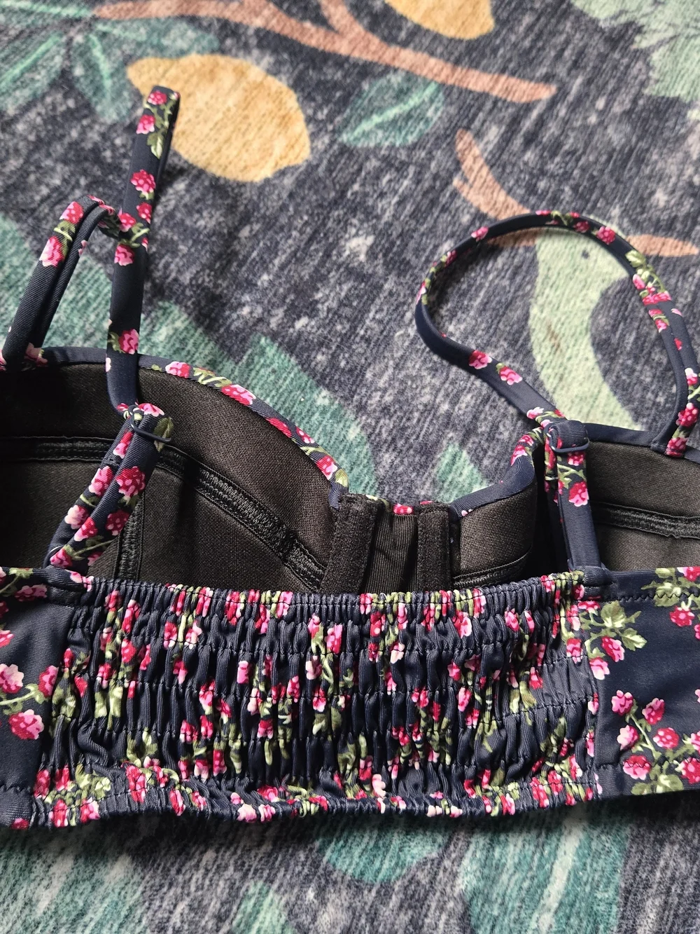NWT J Crew Raspberry Fruit Print Navy Bikini Top Swimwear Size 34A